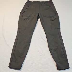 Athleta Headlands Hybrid High Rise Cargo Legging Black Size 8 Zip Pockets